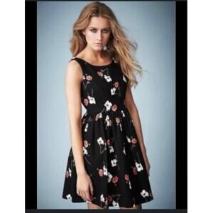 EUC - Topshop by Kate Moss Floral
Waffle Dress Size‎ 6
